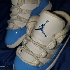 Deadstock Jordan retro 11 toddler